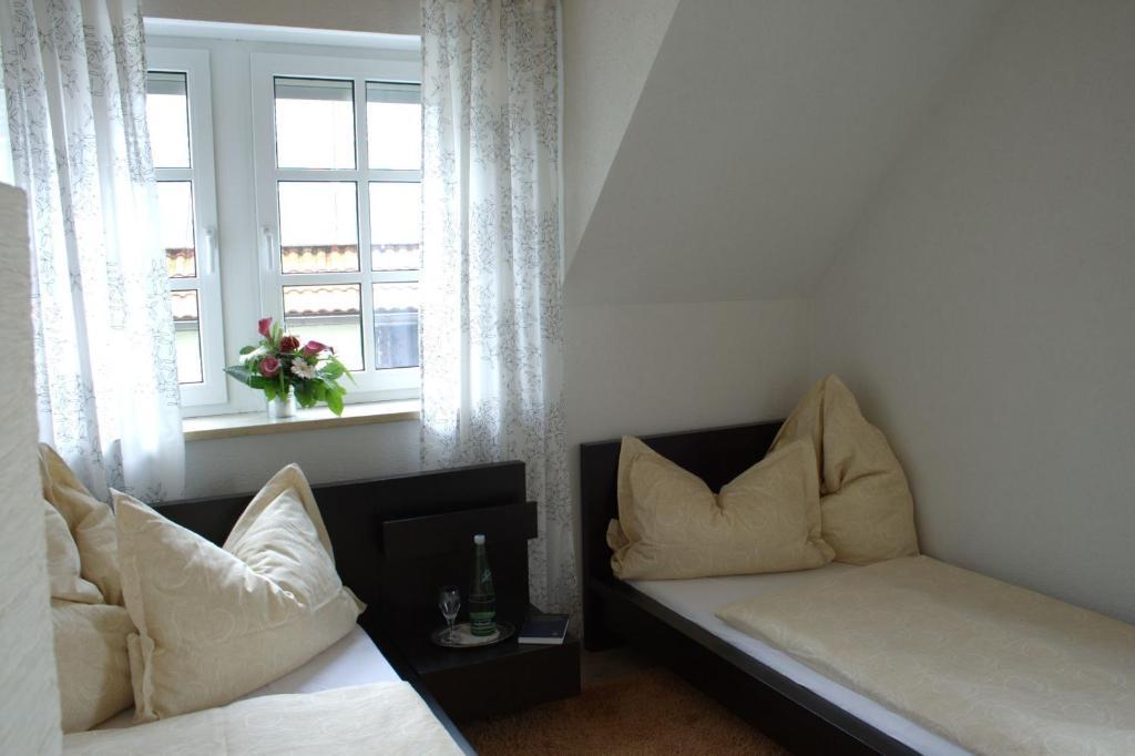 Landhotel Rangau Gasthof & Brennerei Markt Erlbach Quarto foto